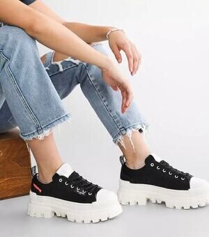NEW FREE PEOPLE Palladium Revolt Black White Low Top $160 Platform Sneakers 7.5